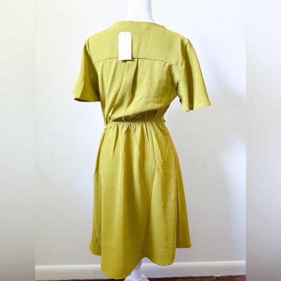 SOLD NWT Monteau Wrap Dress - Picture 4 of 5